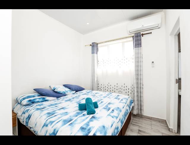 6 BEDROOM FREEHOLD FOR SALE IN BLUFF